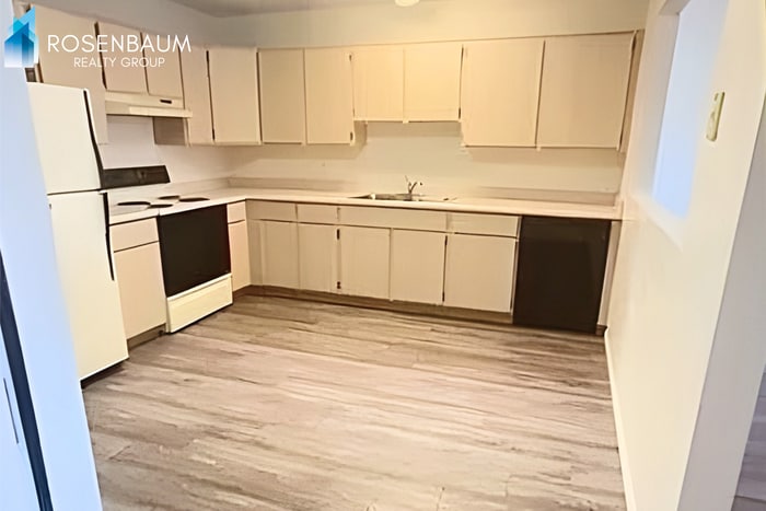 Building Photo - 6069 N Rockland Dr