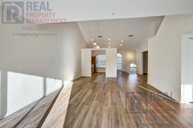 Building Photo - 4220 Players Pl