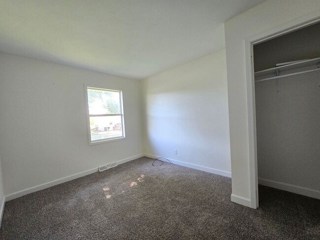 Building Photo - Updated 3 Bedroom Home in Downs