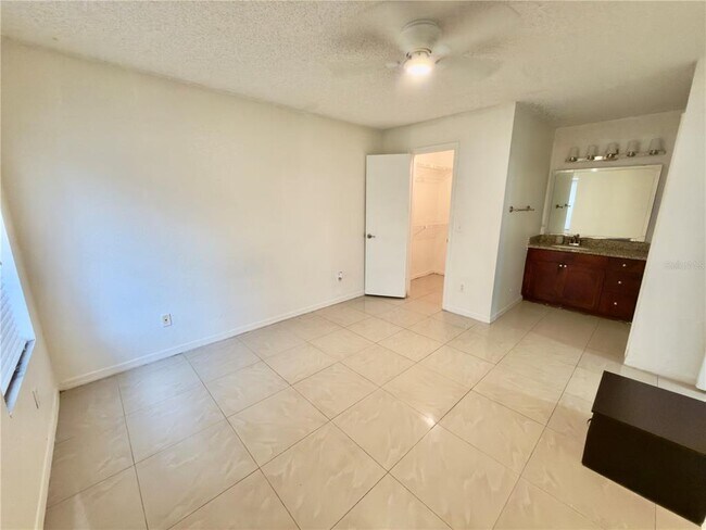 Building Photo - 5152 Conroy Rd