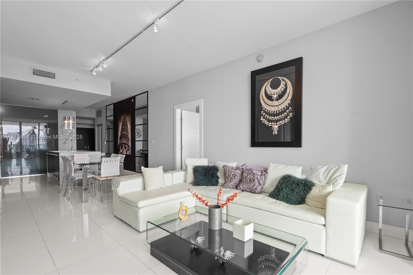 Building Photo - 900 Biscayne Blvd