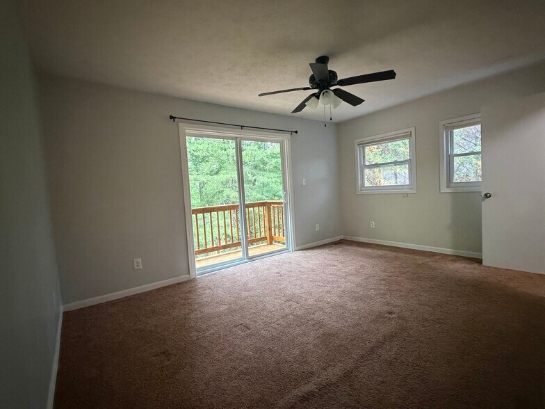 Building Photo - 3965 Sinclair Shores Rd