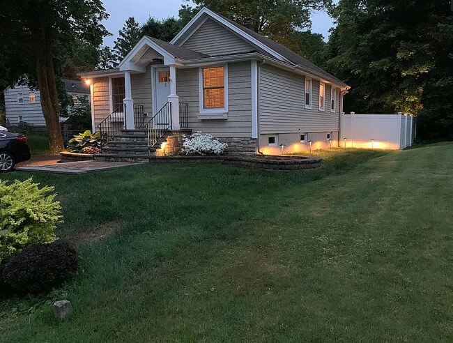 Building Photo - 5 Augusta St