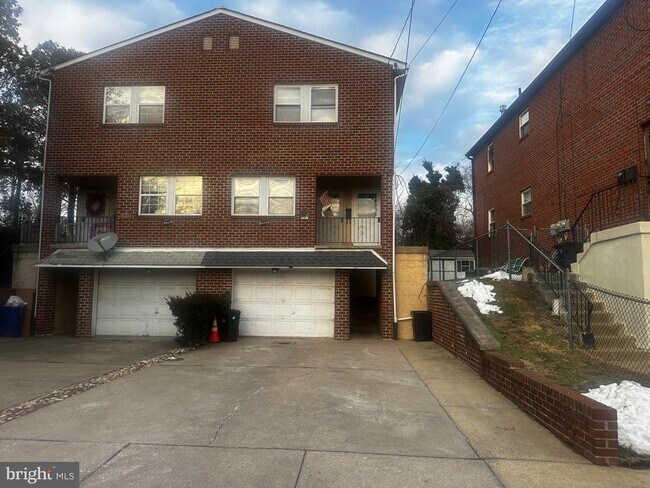 Building Photo - 1439 Vista St