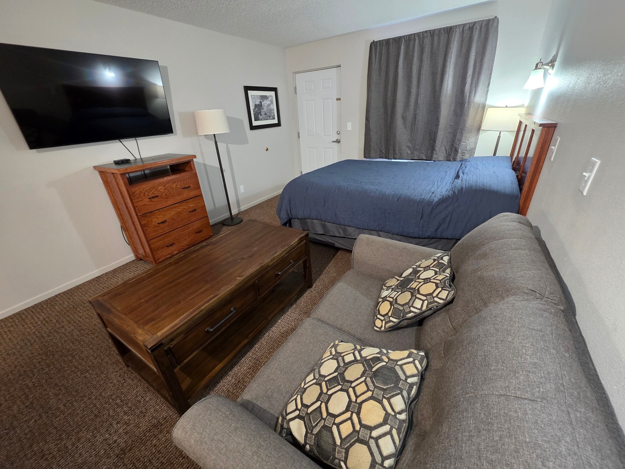 Building Photo - 590 Spruce