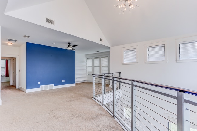 Building Photo - 670 Marina Cottage Dr