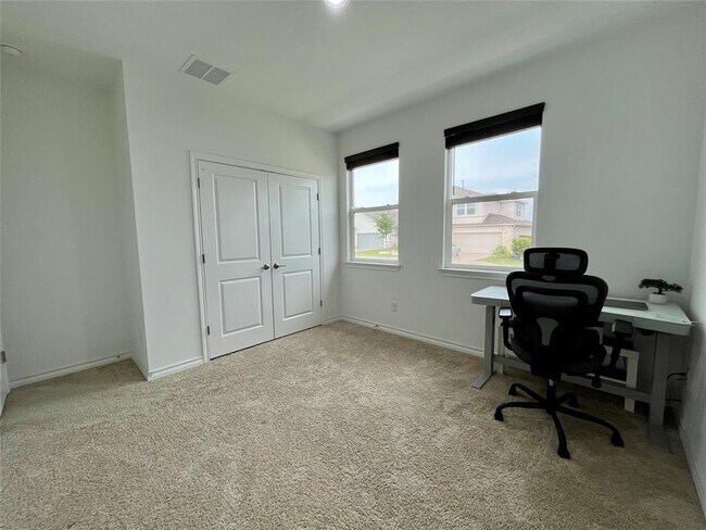 Building Photo - 507 Stinchcomb Rd