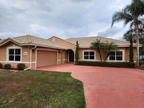 Building Photo - 6031 NW Flair Ct