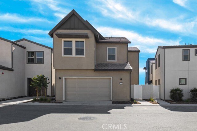 Building Photo - 9355 Astor