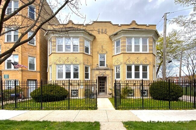 Primary Photo - 3722 W Wilson Ave