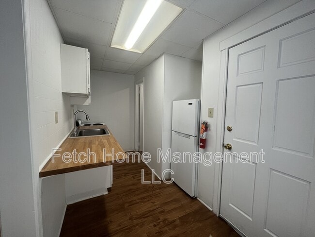 Building Photo - 521 Lehman St