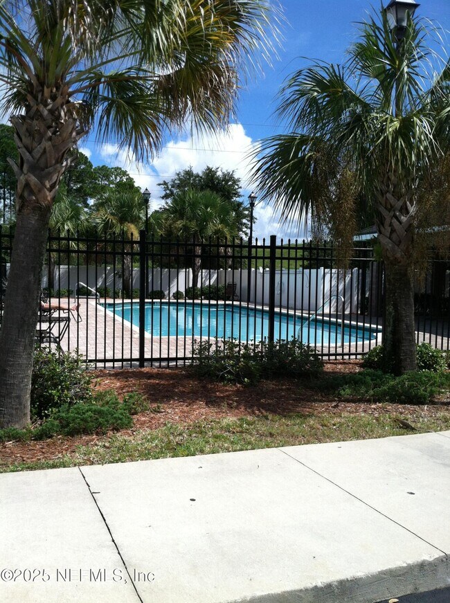 Building Photo - 9556 Armelle Way