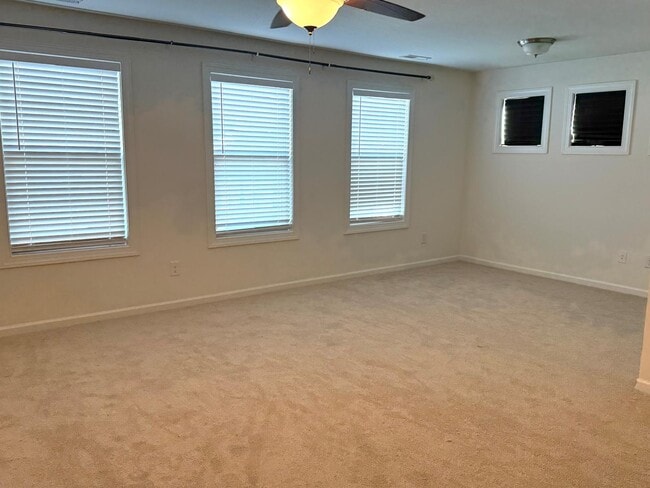 Building Photo - 1107 Lotus Lilly Dr