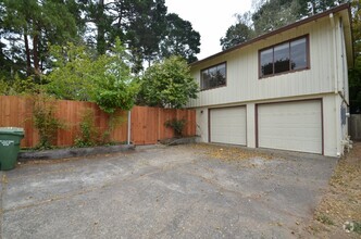 Building Photo - Incredible Tam Valley Home Available July 1st