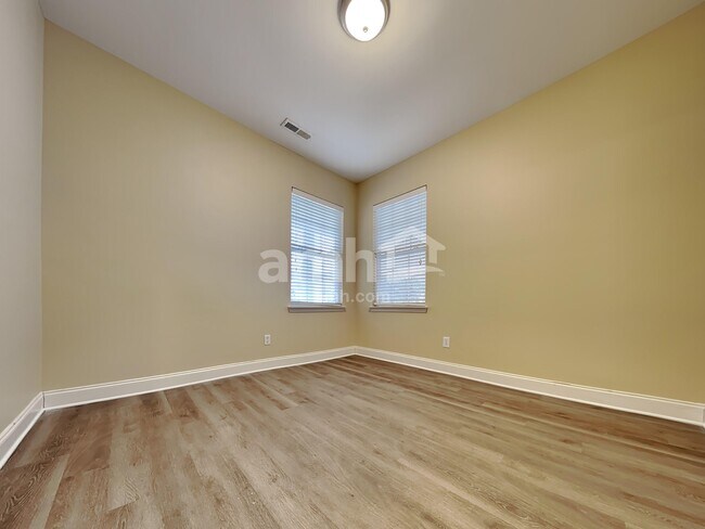 Building Photo - 248 Woodbrook Way