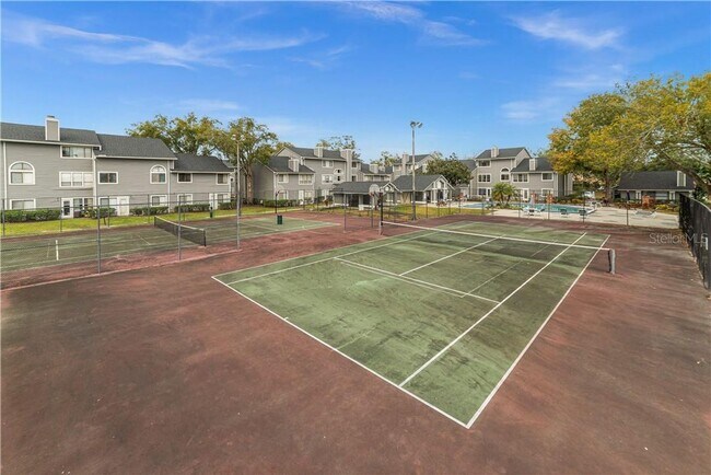 Building Photo - East Side 2 Bed 2 Bath Condo, Near Full Sail, UCF & Valencia.