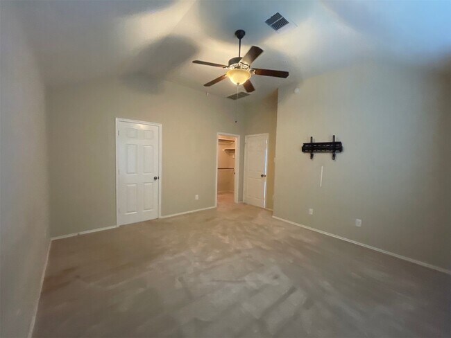 Building Photo - 20130 Breezy Oak Ct