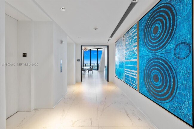 Building Photo - 1000 Biscayne Blvd