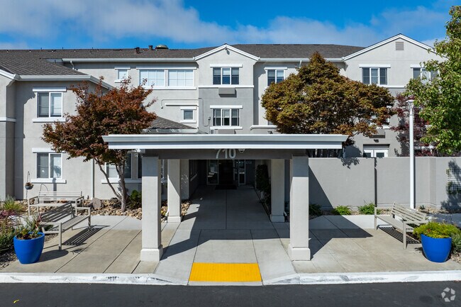Entrance - Rodeo Gateway Apartments
