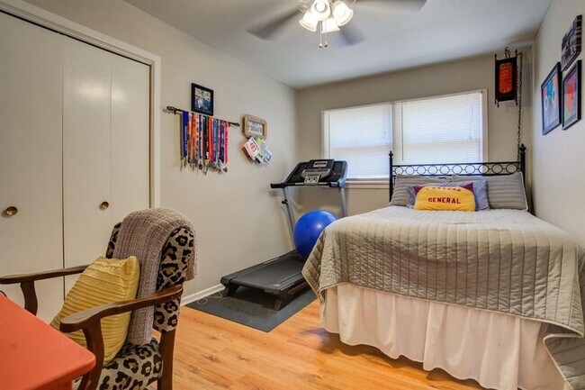 Building Photo - Close to TTU and LCU