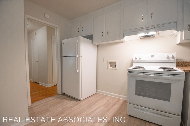 Building Photo - 3 br, 1.5 bath House - 306 5th Street