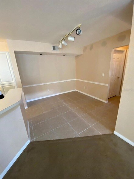 Building Photo - 5001 Wellington Park Cir