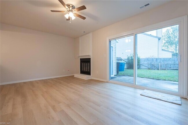 Building Photo - 1567 Sword Dancer Dr