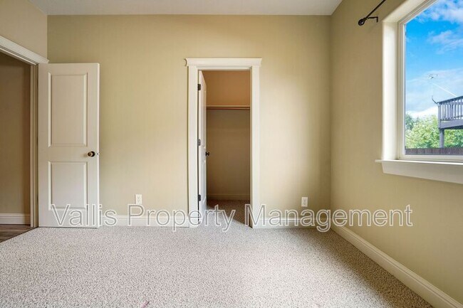 Building Photo - 973 Burley Hill Dr NW