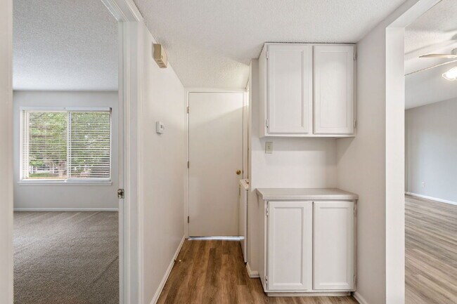 Building Photo - 952 Acapulco Ct