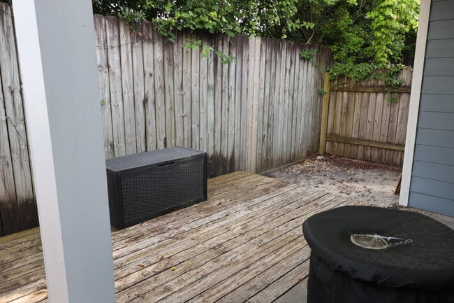 Building Photo - 8625 Marlin Pl