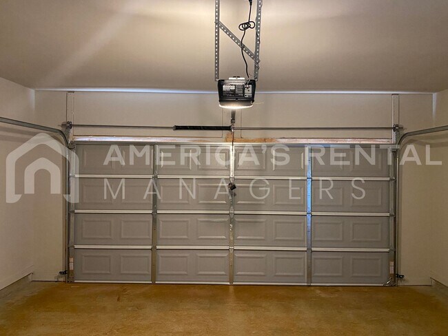 Building Photo - Home for Rent in Weaver AL...COMING SOON!