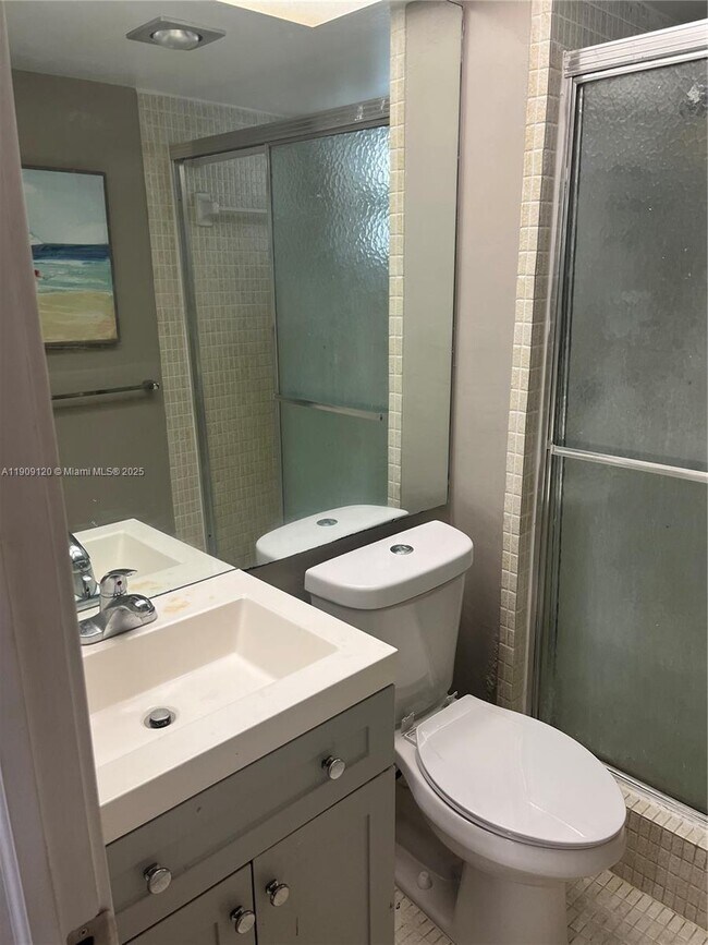 Building Photo - 100 Ashbury Rd