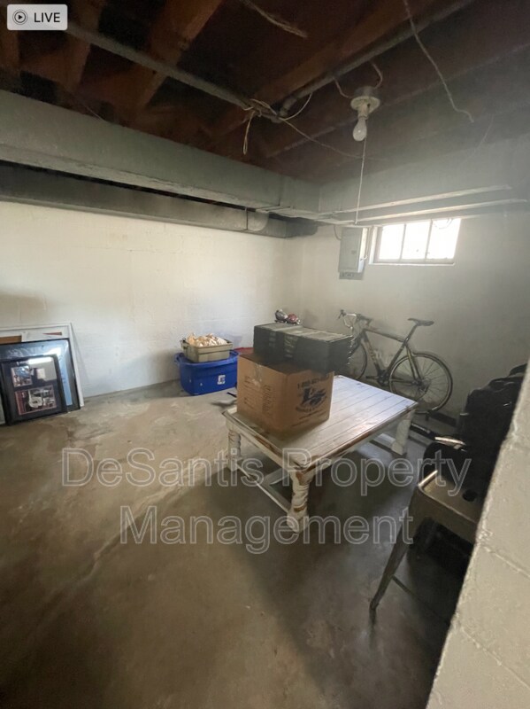 Building Photo - 811 California Ave