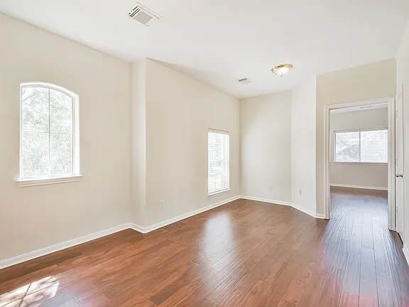 Building Photo - 2502 Bridge Hampton Way