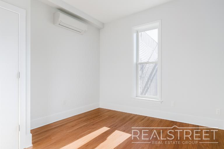 Building Photo - Spacious Modern 2BR in Bed-Stuy | Prime Willoughby & Marcy Location