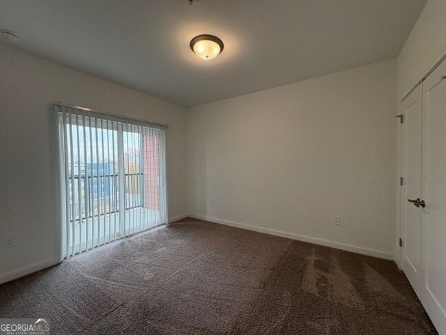 Building Photo - 525 Parkway Dr NE