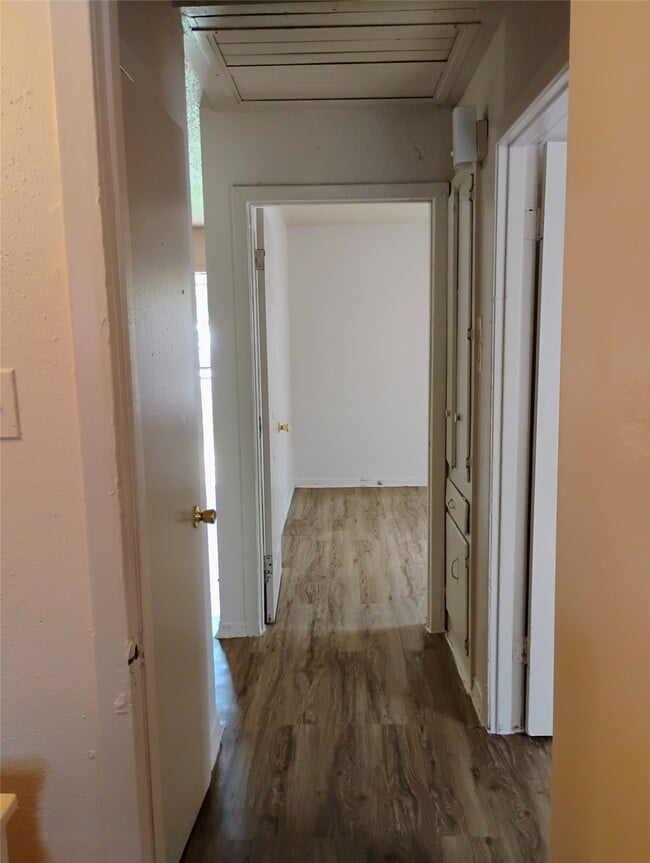 Building Photo - 4223 Rockingham St
