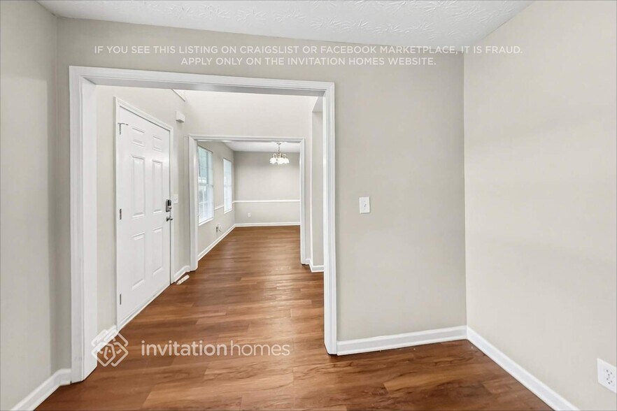 Building Photo - 10 Summer Breeze Ct