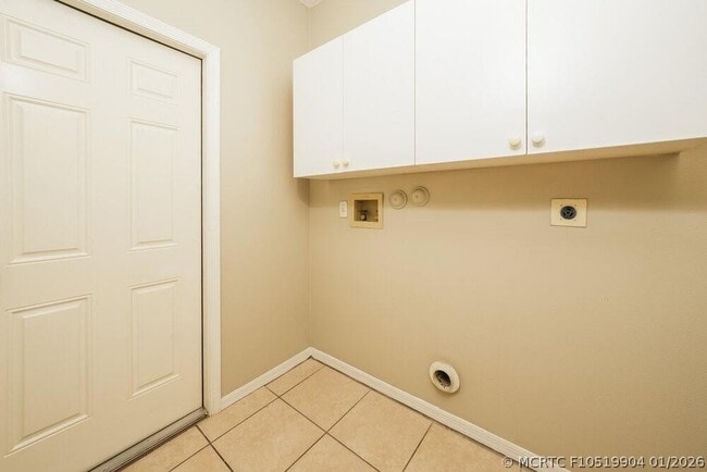 Building Photo - 6843 Torch Key St