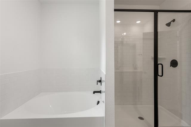 Building Photo - 2011 Redtail Dr