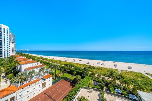 Building Photo - 5875 Collins Ave