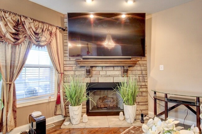 Building Photo - 2616 Browning Way