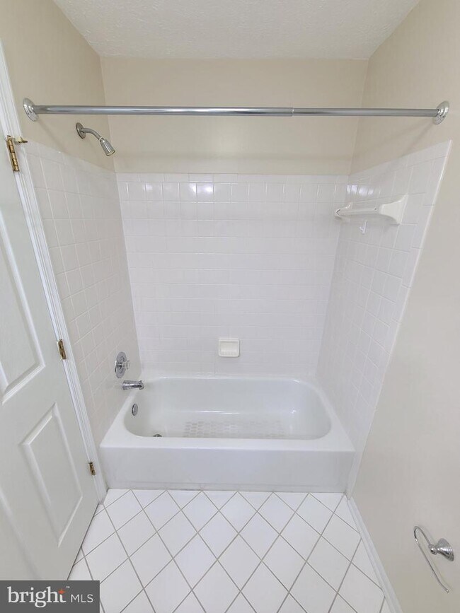 Building Photo - 13109 Briarcliff Terrace