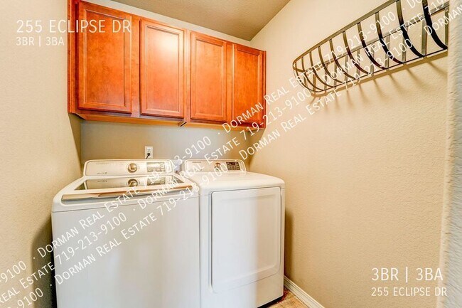 Building Photo - 255 Eclipse Dr