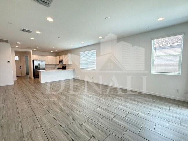 Building Photo - 12523 W Calle de Sol