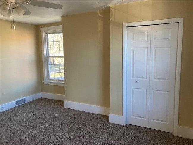 Building Photo - 106 Church Ave