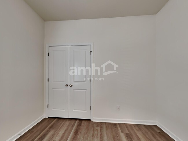 Building Photo - 3855 Annapolis Way