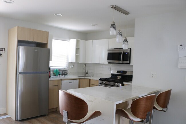 Building Photo - 22407 Strassburg Ave