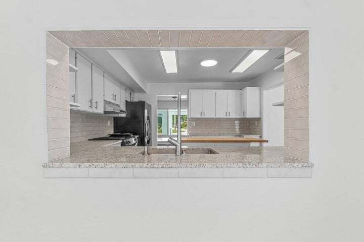 Building Photo - 5724 NE 15th Ave
