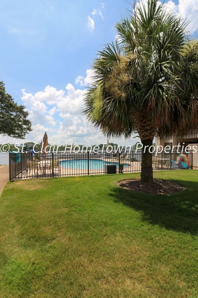Building Photo - Waterfront Condo